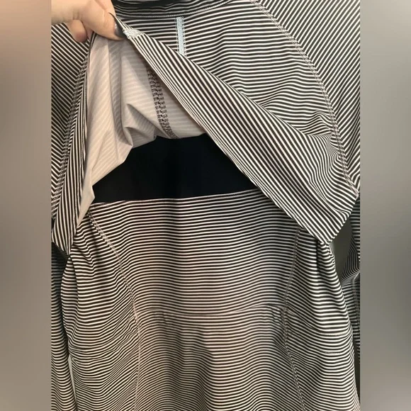 Lululemon | striped hooded rain jacket - Picture 4 of 7